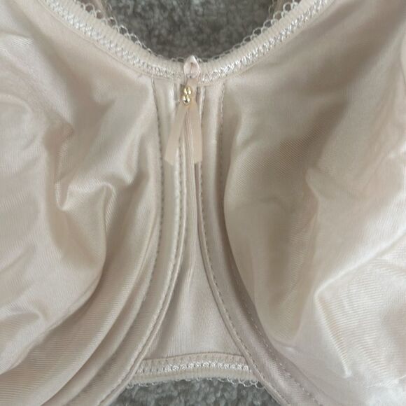 Wacoal Basic Beauty Full Figure, Seamless Bra 42DDD - Picture 4 of 8